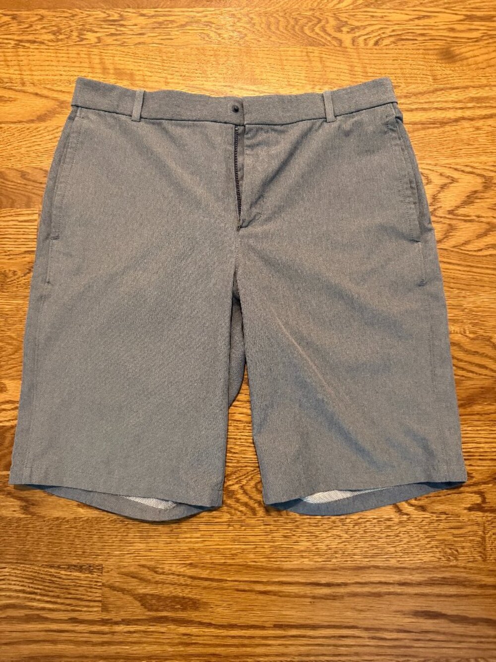 Nike Men’s Golf Shorts – Size Medium